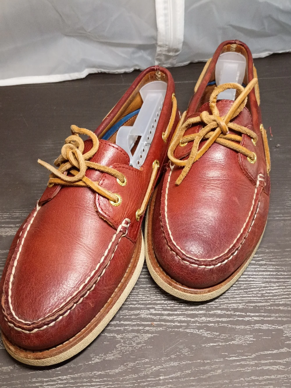 Sperry GOLD CUP Men's 10M Red-Brown Leather Boat Shoes. Tan Trim/Laces.